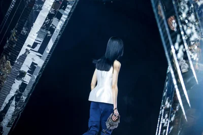 Look 25